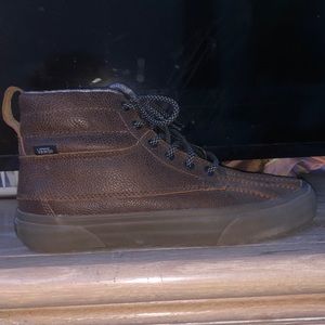 Brown vans sk8-hi boot mte 2.0 dx. Size 7.5